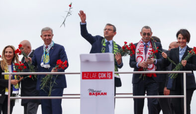 Özgür Özel: Bugün 14 Şubat, herkes sevdiğine koşturuyor, Tayyip Bey de Sisi’ye koşturmuş