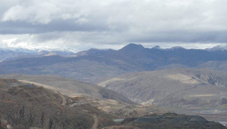 Yeğeni göçük altında kalan köylü: Lanet olsun madene, huzur bitti