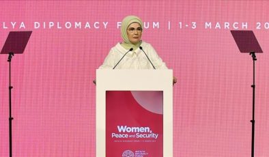 Emine Erdoğan: Kadınların dahil edilmediği bir barış sürecinin başarıyla sonuçlanması beklenemez