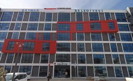 Batman Belediyesi ‘gizlice’ büyükşehir oldu: Üzerine perde örttüler