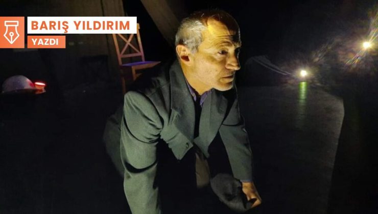 Belgesel tiyatronun kıyısında bir madenci oyunu: Değil
