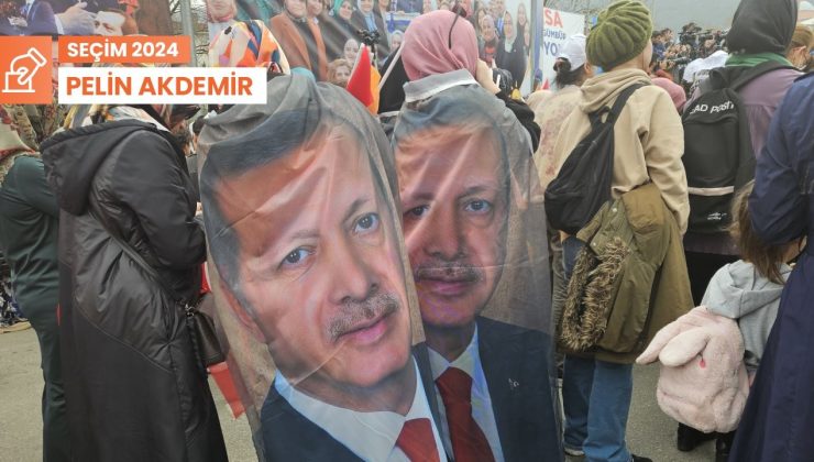Bursa’da miting alanını belediye personeli doldurdu