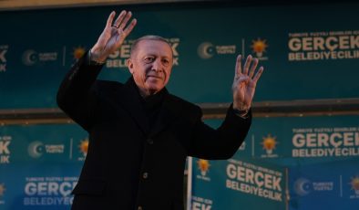 Cumhurbaşkanı Erdoğan, Hakkari’de konuştu: Eski Türkiye’de sizlerle beraber milletimizin her kesimi mağduriyetler yaşadı