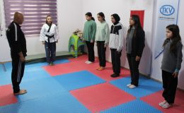 Enkaz altında kalan tekvando antrenörü, spora döndü