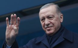 Erdoğan: Birbirlerine höykürmekten ülke meselelerini gündemlerine alamıyorlar