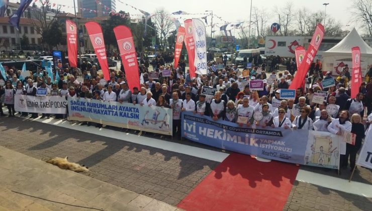 İstanbul’da ‘Büyük Hekim Yürüyüşü’: Şiddetsiz bir ortamda, iyi hekimlik yapmak istiyoruz