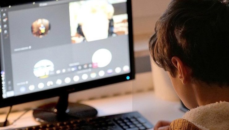 Uzmanlar çocuklardaki migrene karşı uyardı: ‘Az uyku, çok bilgisayar’