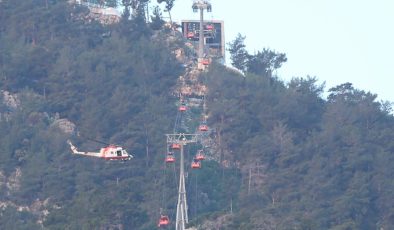 Antalya’da teleferikte mahsur kalan 128 kişi kurtarıldı