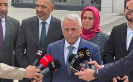 Belediyede ‘jakuzi’ vakası: AK Partililer bina önünde açıklama yaptı
