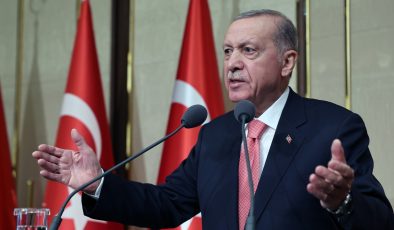 Erdoğan Beşiktaş’taki yangınla ilgili muhalefeti hedef aldı: Bunu kovalıyoruz