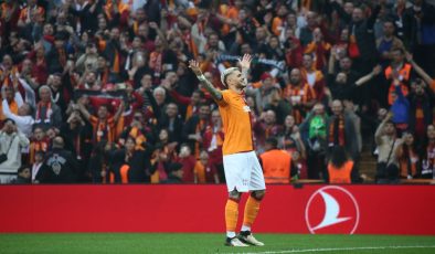 Galatasaray kendi rekorunu egale etti