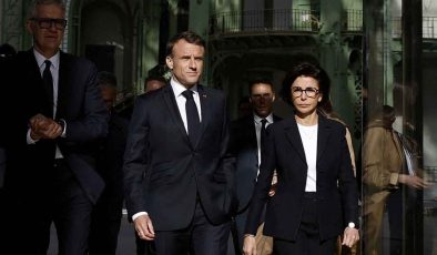 Macron: Fransa uçakları, Ürdün’ün talebiyle İran İHA’larını vurdu