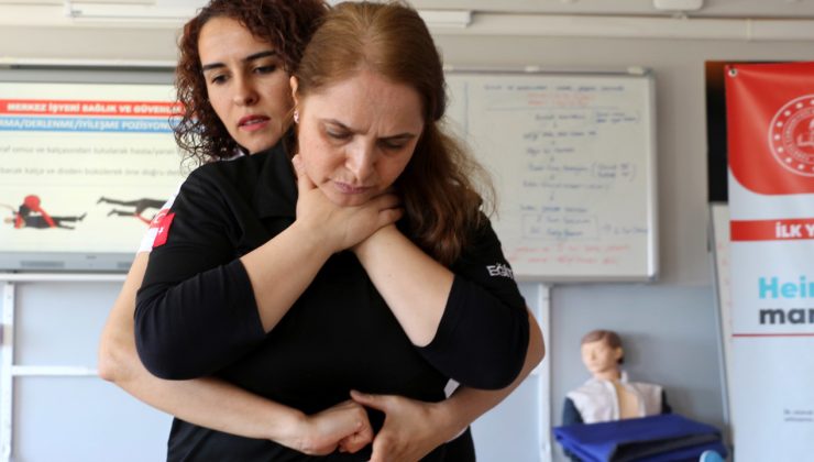 Isparta’da ‘Heimlich’ manevrası eğitimi