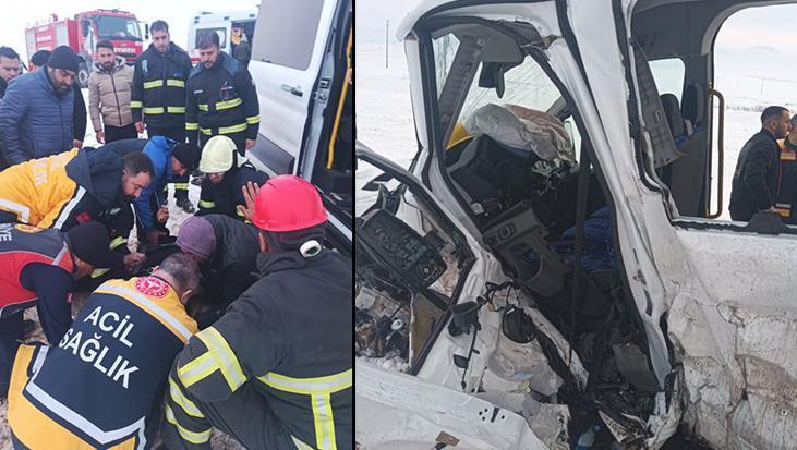 Mardin’de işçi servis minibüsü ile kamyonet çarpıştı! Yaralılar var