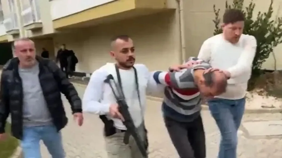 FETÖ’cü firari astsubay sahte kimlikle yakalandı