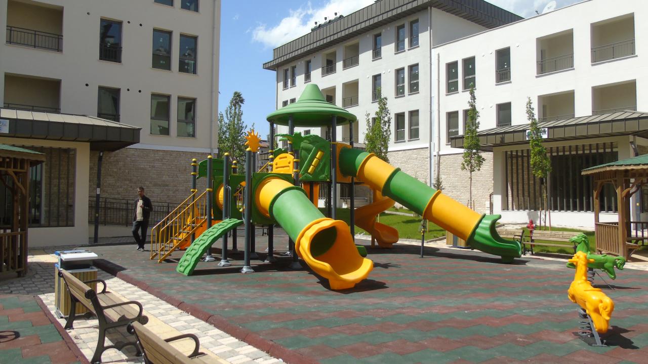 İslahiye’de tamamlanan konut ve işyerleri hak sahiplerine teslim edildi